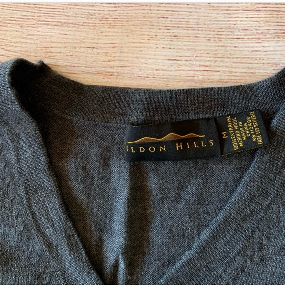 Eildon Hills Merino wool V neck sweater - Picture 3 of 3